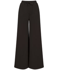Women's sustainable fashion wide leg joggers