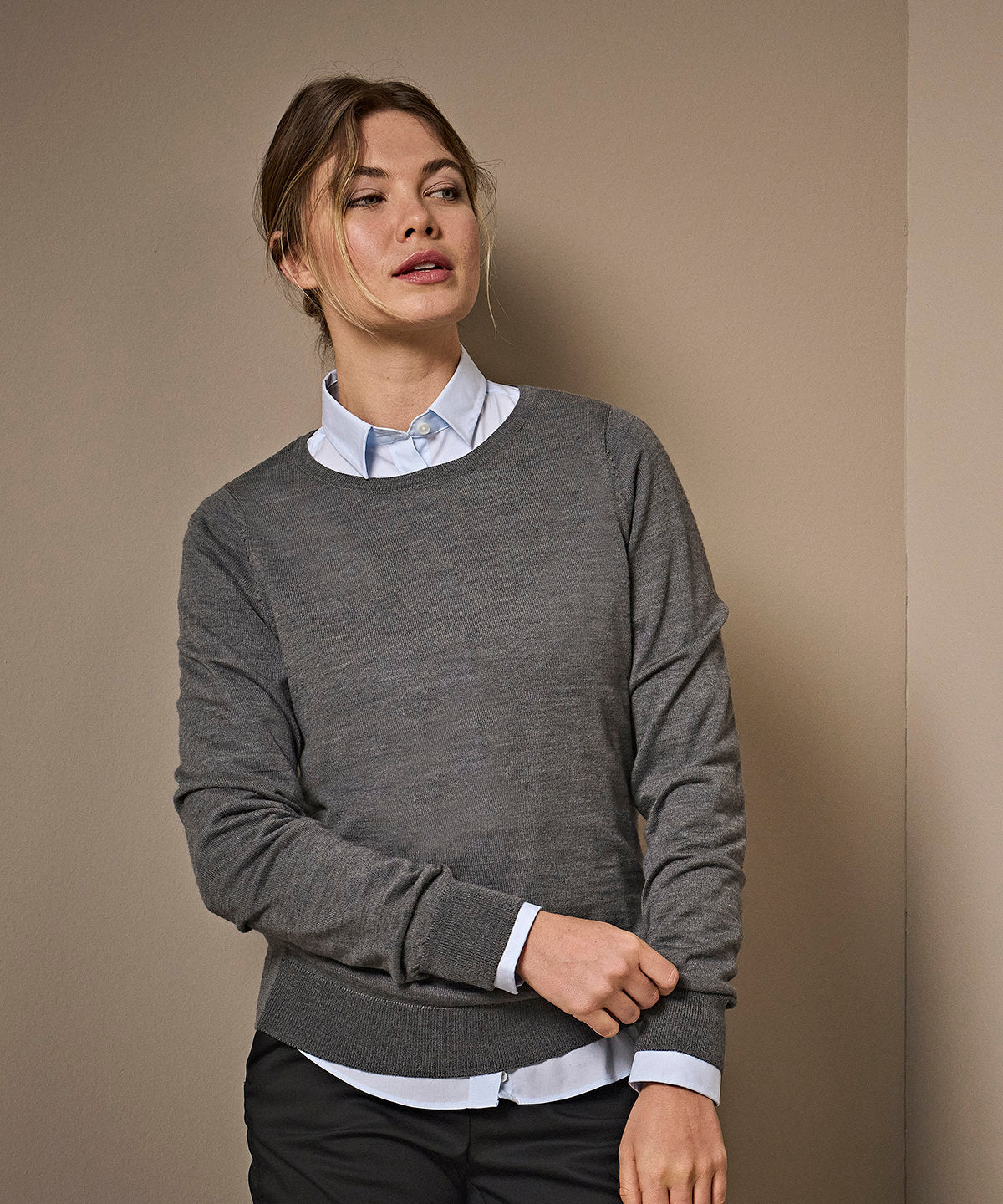 Women’s crew neck (6006)